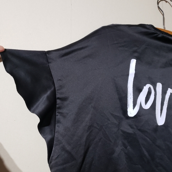 Victoria's Secret Black "Love" Ruffle Kimono Satin Robe OS, lingerie - Picture 9 of 11